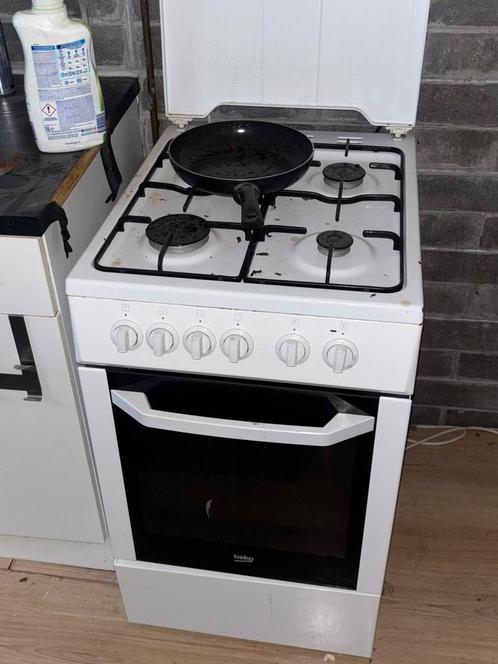 Beko oven, Witgoed en Apparatuur, Fornuizen, Gebruikt, Vrijstaand, Gas, 4 kookzones, Ophalen