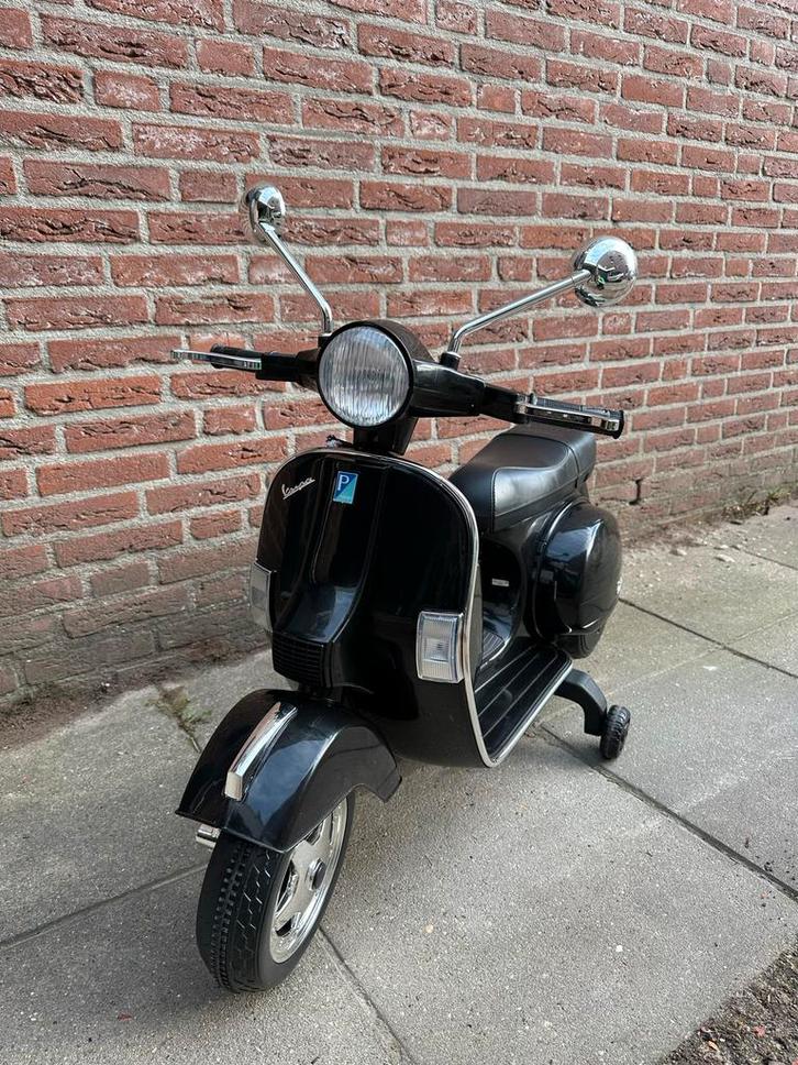 Elektrische Kinder Vespa - Nieuwstaat!, Fietsen en Brommers, Brommeronderdelen | Snorfietsen, Zo goed als nieuw, Vespa, Overige typen