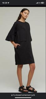 Closed boxy jurk  S Nieuw, Kleding | Dames, Ophalen of Verzenden, Zo goed als nieuw, Zwart, Onder de knie