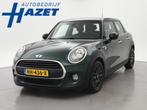 Mini Mini 1.5 136 PK COOPER BUSINESS *BRITISH RACING GREEN!*, Auto's, Mini, Gebruikt, Navigatiesysteem, Origineel Nederlands, Bedrijf