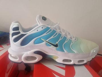 Nike air max plus/tn beschikbaar voor biedingen