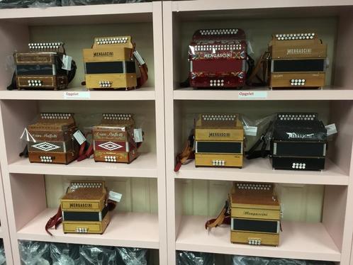 Trekzak Mengascini.  Vanaf 595,-, Muziek en Instrumenten, Accordeons, Gebruikt, Overige formaten, Overige merken, Ophalen of Verzenden