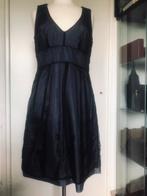 JUST B mouwloos jurkje mt 40 donkergrijs + tuleversierong, Kleding | Dames, Maat 38/40 (M), Ophalen of Verzenden, Zo goed als nieuw