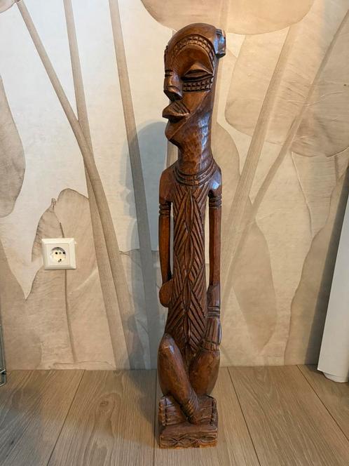 Authentiek Afrikaans Houtsnijwerk Beeld – 77 cm Hoog, Antiek en Kunst, Kunst | Beelden en Houtsnijwerken, Ophalen of Verzenden