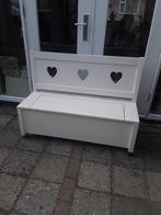 Leuke klepbank met hartjes, Huis en Inrichting, Ophalen, Zo goed als nieuw, Rechthoekig, Minder dan 50 cm