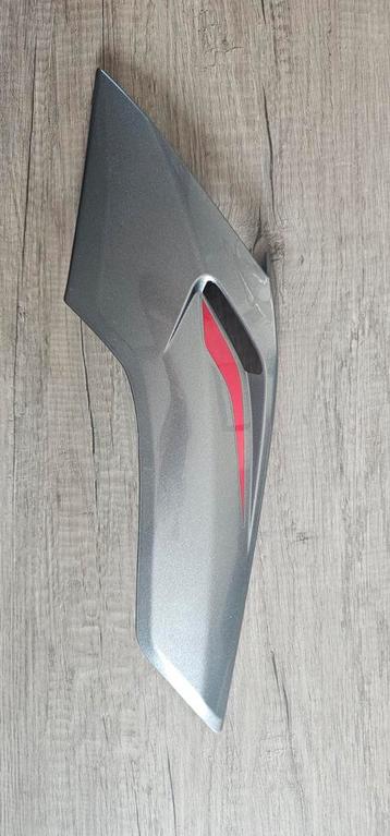 Triumph 765 RS onderspoiler Linkerzijde (NIEUW) beschikbaar voor biedingen
