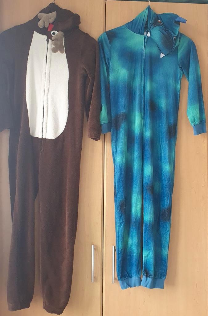 Onesie draak & rendier, Kinderen en Baby's, Carnavalskleding en Verkleedspullen, Zo goed als nieuw, Jongen of Meisje, 134 t/m 140