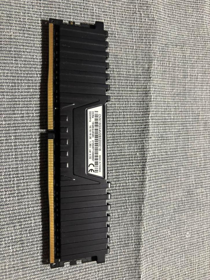 8GB DDR4 RAM, Computers en Software, RAM geheugen, Gebruikt, Desktop, 8 GB, DDR4, Ophalen of Verzenden