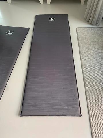 2x Zelfopblazende Slaapmat Zens beschikbaar voor biedingen