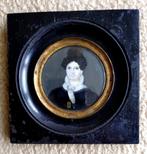 ==miniatuurportret van een vrouw ==c a 1840==, Ophalen of Verzenden