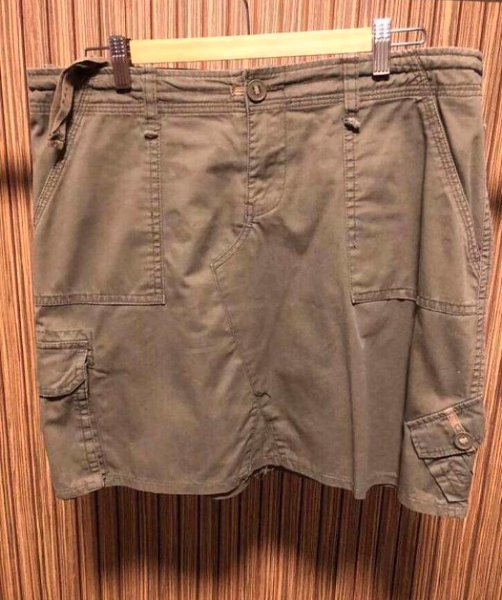 Sutherland groen khaki mini rok rokje mt 42 cargo leger, Kleding | Dames, Rokken, Zo goed als nieuw, Maat 42/44 (L), Groen, Boven de knie