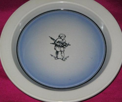 Kinderbordje met Deense Klaas Vaak. Royal Copenhagen 1954, Antiek en Kunst, Antiek | Porselein, Ophalen of Verzenden