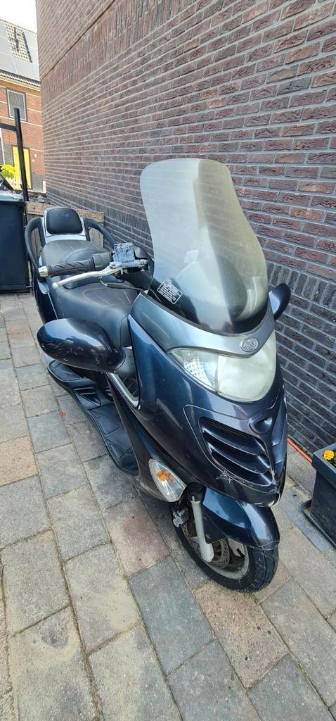 Kymco grand dink opknapper, Fietsen en Brommers, Scooters | Kymco, Gebruikt, Overige modellen, Maximaal 45 km/u, Tweetakt, Ophalen