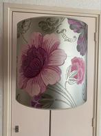 Staande lamp met bloemen lampenkap - LEUK!, Huis en Inrichting, Ophalen, Zo goed als nieuw, Metaal, Modern