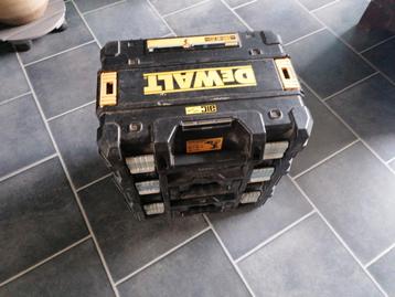Dewalt Tstak koffers leeg beschikbaar voor biedingen