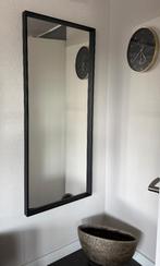 IKEA Nissedal spiegel zwart, Ophalen, 100 tot 150 cm, Zo goed als nieuw, Rechthoekig