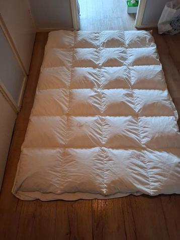 4 seizoenen dekbed beschikbaar voor biedingen