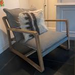 Fauteuil stoer en sober, Ophalen, Zo goed als nieuw, Hout, 50 tot 75 cm