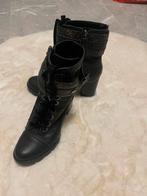 Guess enkellaarsjes zwart, Kleding | Dames, Schoenen, Ophalen of Verzenden, Zo goed als nieuw, Zwart