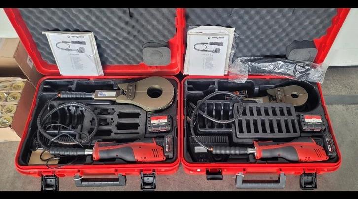 2 maal novopress perstang op accu, Doe-het-zelf en Verbouw, Gereedschap | Overige machines, Zo goed als nieuw, Ophalen of Verzenden