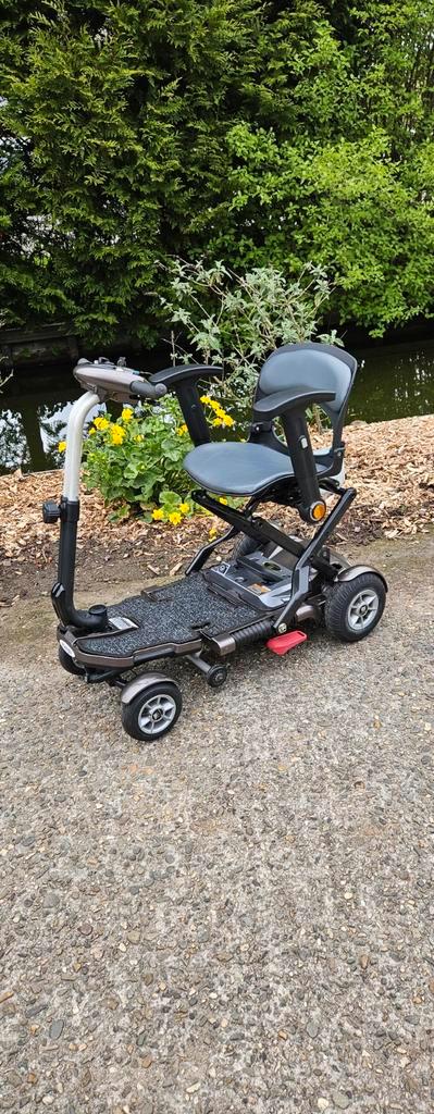Scootmobiel Mango Bobby Deluxe Carbon, opvouwbaar, Diversen, Brommobielen en Scootmobielen, Zo goed als nieuw, Mango, 16 t/m 25 km