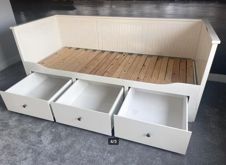 Ikea Hemnes bedbank/uitschuifbed wit, Kinderen en Baby's, Kinderkamer | Bedden, Gebruikt, 180 cm of meer, 85 tot 100 cm, Lattenbodem