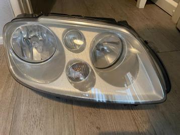 Diversen onderdelen Volkswagen Touran beschikbaar voor biedingen