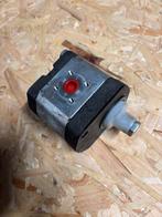 Hydrauliek pomp, Ophalen, Zo goed als nieuw