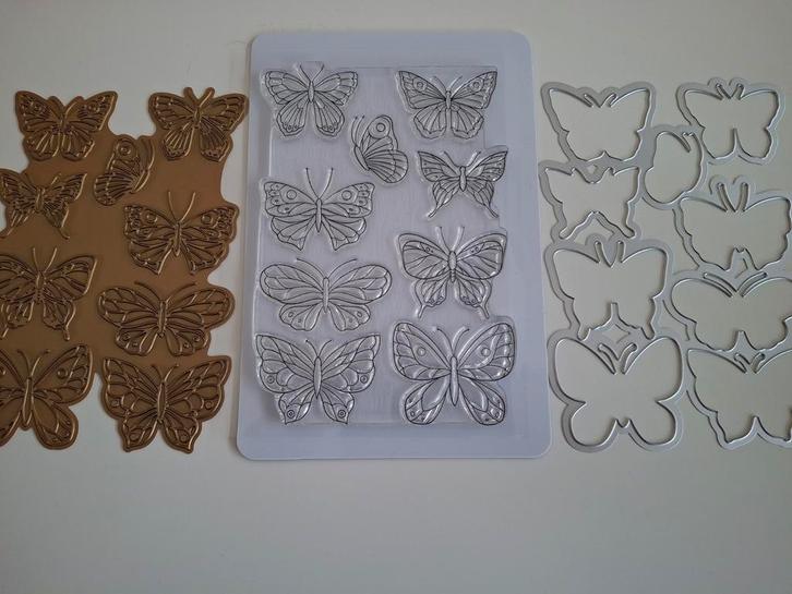Pinkfresh Studio butterflies hotfoil, stempel, snijmal nieuw, Hobby en Vrije tijd, Scrapbooking, Nieuw, Frame of Mal, Overige merken