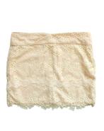 Amisu rokje, mini lace rok, beige/wit, Mt. 34 / XS, Kleding | Dames, Rokken, Verzenden, Beige, Zo goed als nieuw, Maat 34 (XS) of kleiner