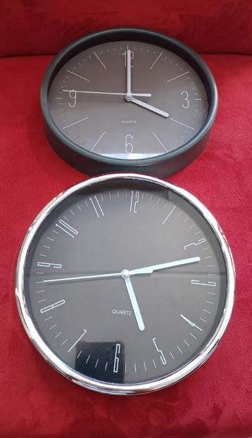 Wandklokken beschikbaar voor biedingen