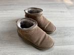 Ugg Suede Nelson boots lichtbruin maat 35, Gebruikt, Meisje, Ophalen of Verzenden, Laarzen