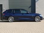 BMW 3-serie Touring 330e xDrive M-Sport Individual, Pano, HU, Auto's, BMW, 1998 cc, Gebruikt, Zwart, 1865 kg