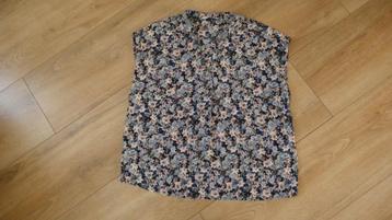 Leuk gebloemd shirtje van de Only  beschikbaar voor biedingen