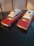 2x Superior ambulance. Corgi toys, opknappers, Ophalen of Verzenden, Gebruikt, Auto, Corgi