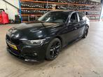 BMW F30 328i 2015 Zwart, Auto's, BMW, Achterwielaandrijving, 74 €/maand, Zwart, Zwart