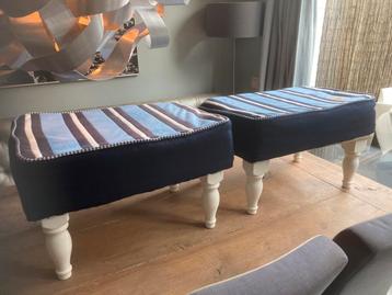 Kinderkamer, bankjes, stoeltjes, poef beschikbaar voor biedingen