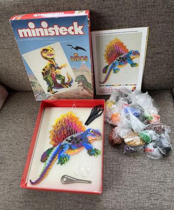 Ministeck Dino’s beschikbaar voor biedingen
