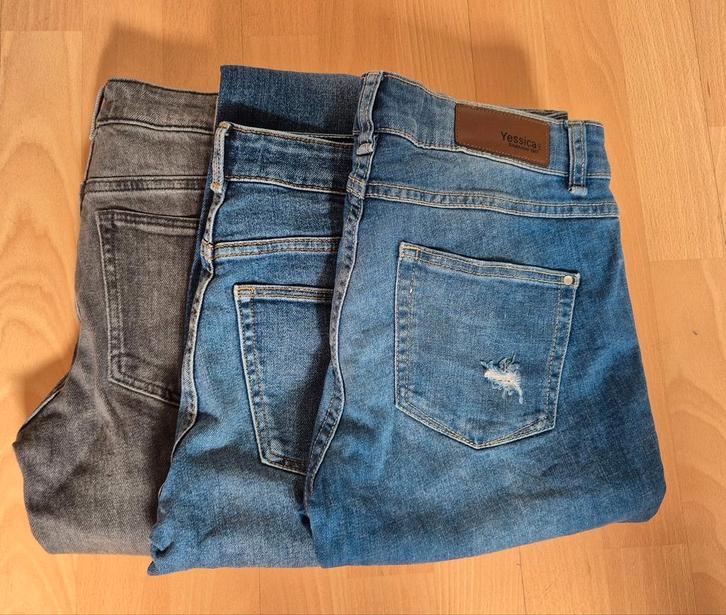 3 Spijkerbroeken Maat S/36/27 - Blauw & Grijs, Kleding | Dames, Spijkerbroeken en Jeans, Zo goed als nieuw, W28 - W29 (confectie 36)