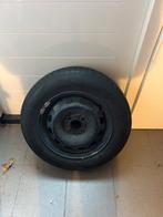 4x winterbanden op stalen velg voor Ford Fiesta 2016, Ophalen, Gebruikt, 15 inch, Banden en Velgen