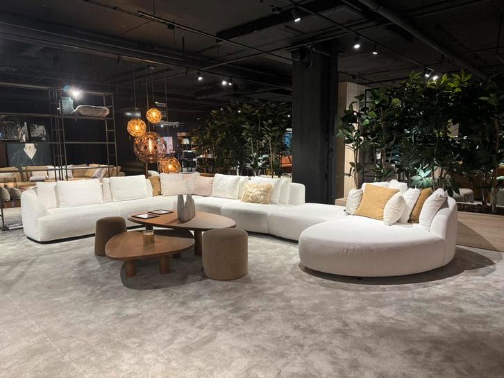 Medusa - Passe Partout lsc dolly wit - showroommodel nieuw, Huis en Inrichting, Banken | Bankstellen, Nieuw, Hoekbank, Vierpersoons of meer