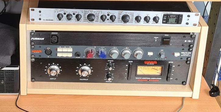 Warm Audio WA76 FET Furman M-10x E, Muziek en Instrumenten, Effecten, Zo goed als nieuw, Equalizer, Compressor, Ophalen