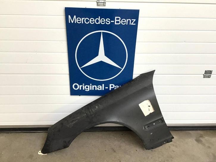 Mercedes W203 C Klasse Linker Voorscherm Spatbord Nieuw, Auto-onderdelen, Carrosserie en Plaatwerk, Spatbord, Mercedes-Benz, Voor