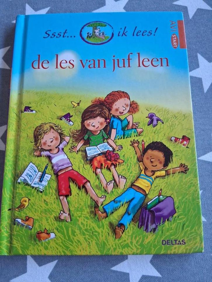 boek ssst ik lees - de les van juf leen - avi start, Boeken, Kinderboeken | Jeugd | onder 10 jaar, Gelezen, Fictie algemeen, Ophalen of Verzenden