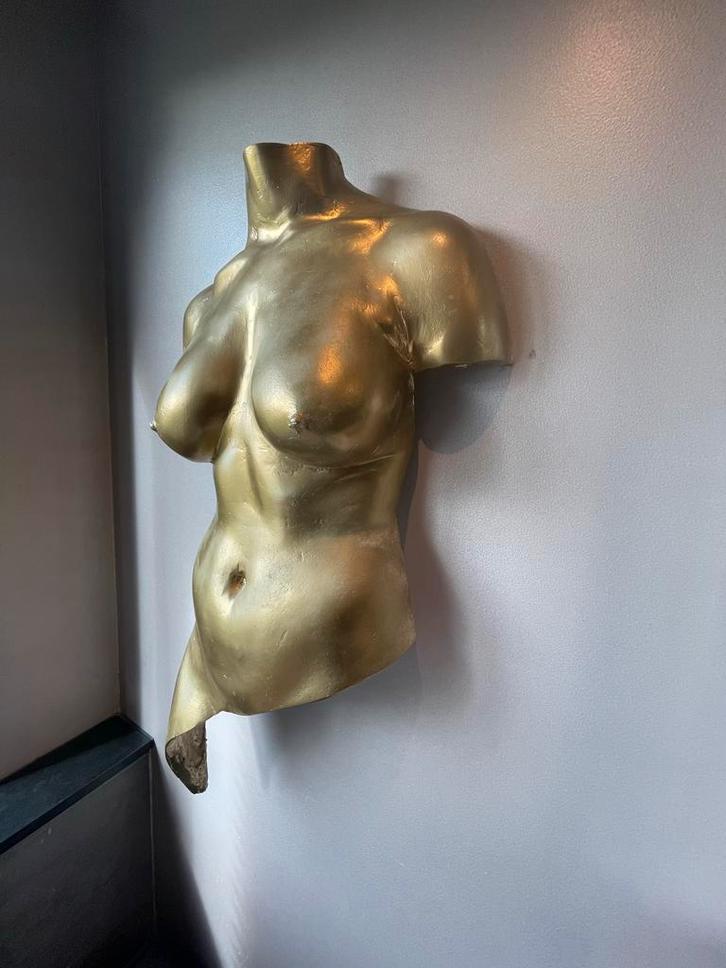 Gouden Torso Sculptuur Vrouw - Belgische Kunstenaar, Antiek en Kunst, Kunst | Beelden en Houtsnijwerken, Ophalen of Verzenden