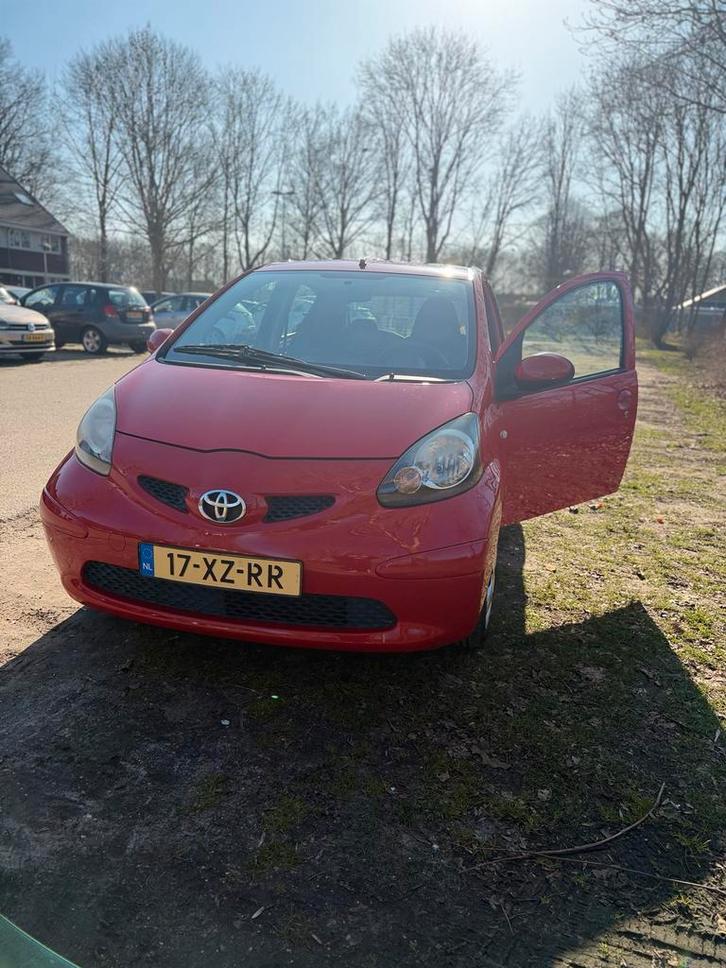 Toyota Aygo 1.0 12V Vvt-i 5DRS MMT 2007 airco Rood automaat, Auto's, Toyota, Particulier, Aygo, Benzine, A, Hatchback, Automaat