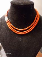 Bloedkoraal  ketting  3 strengs, Ophalen of Verzenden, Zo goed als nieuw, Rood, Steen of Mineraal