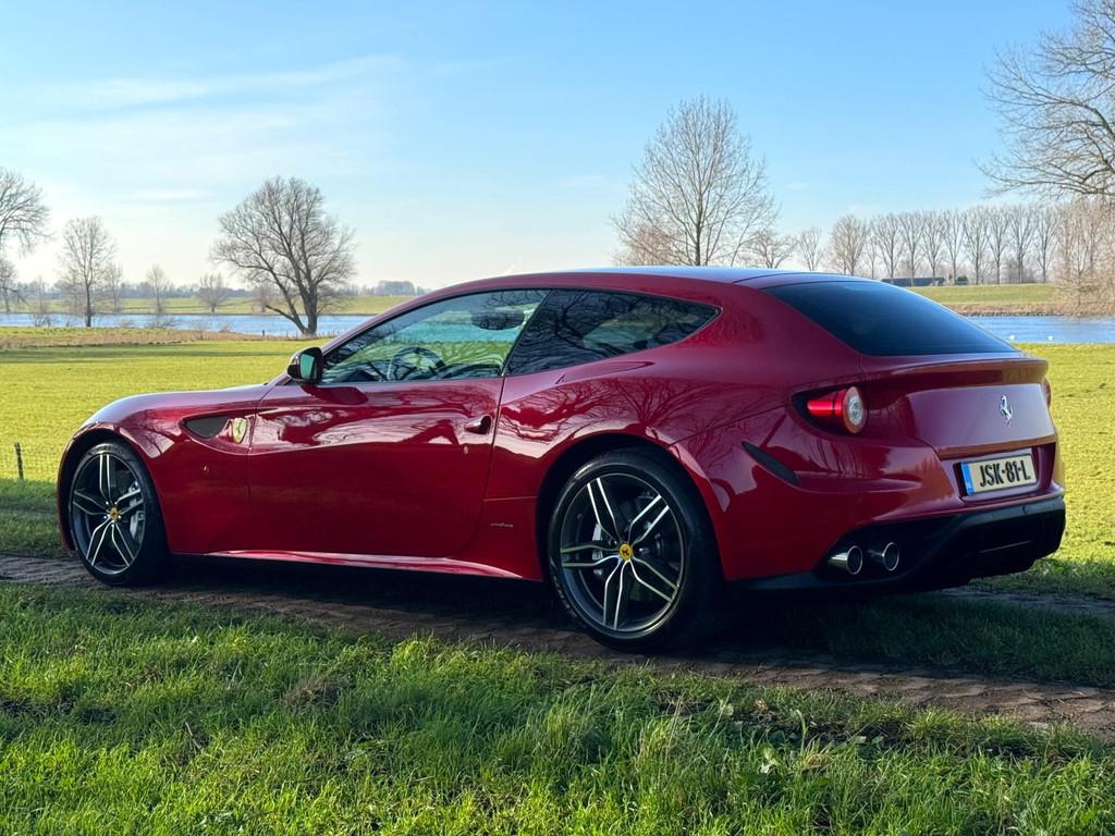 Ferrari FF 6.3 V12 HELE (Dealer Onderhoud, 2e Eig, Passagier, Auto's, Automaat, Euro 5, Zwart, 12 cilinders