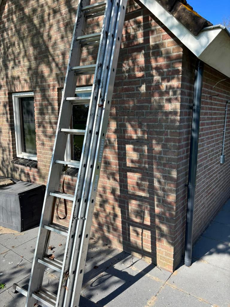 3 delige ladder van 3x11 tredes., Ophalen, Zo goed als nieuw, 4 meter of meer