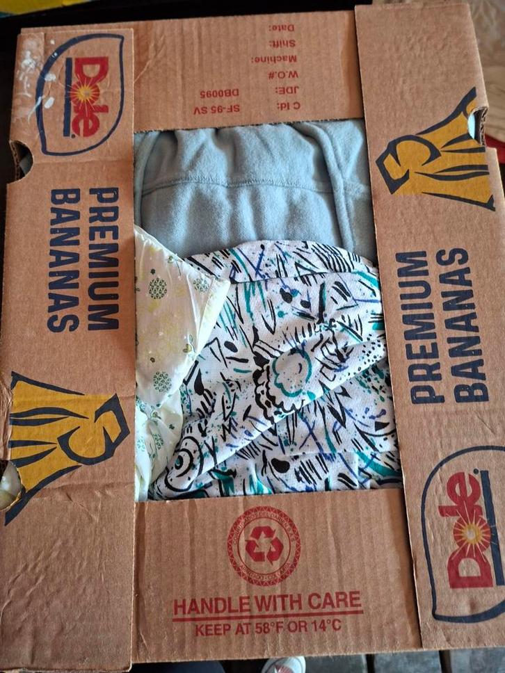 Bananendoos vol vintage kleding, Kleding | Dames, Overige Dameskleding, Gedragen, Ophalen of Verzenden